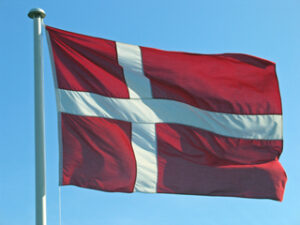 Dannebrogsviden Flagning med Dannebrog APR 2021